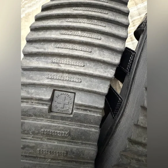 Dr. Martens Blaire Patent Leather Strap Sandals in black. Women’s size 10 - Picture 7 of 8